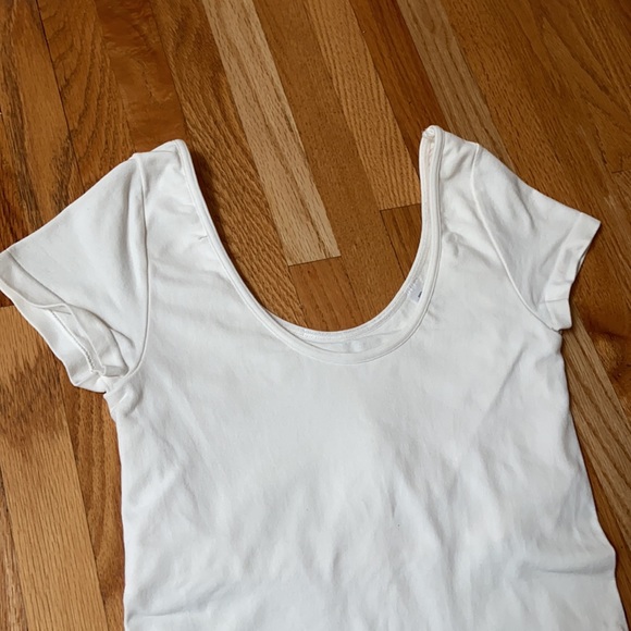 BCBGMAXAZRIA Off-White Stretchy Top Size XS/S - Picture 3 of 6